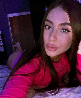 Алиса, 22 года, 2 размер груди